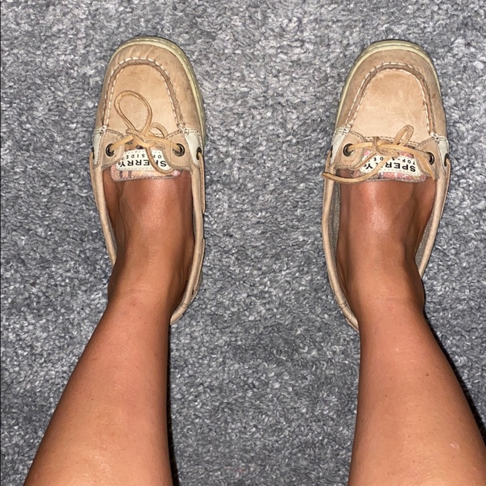 Sperry’s women’s 6